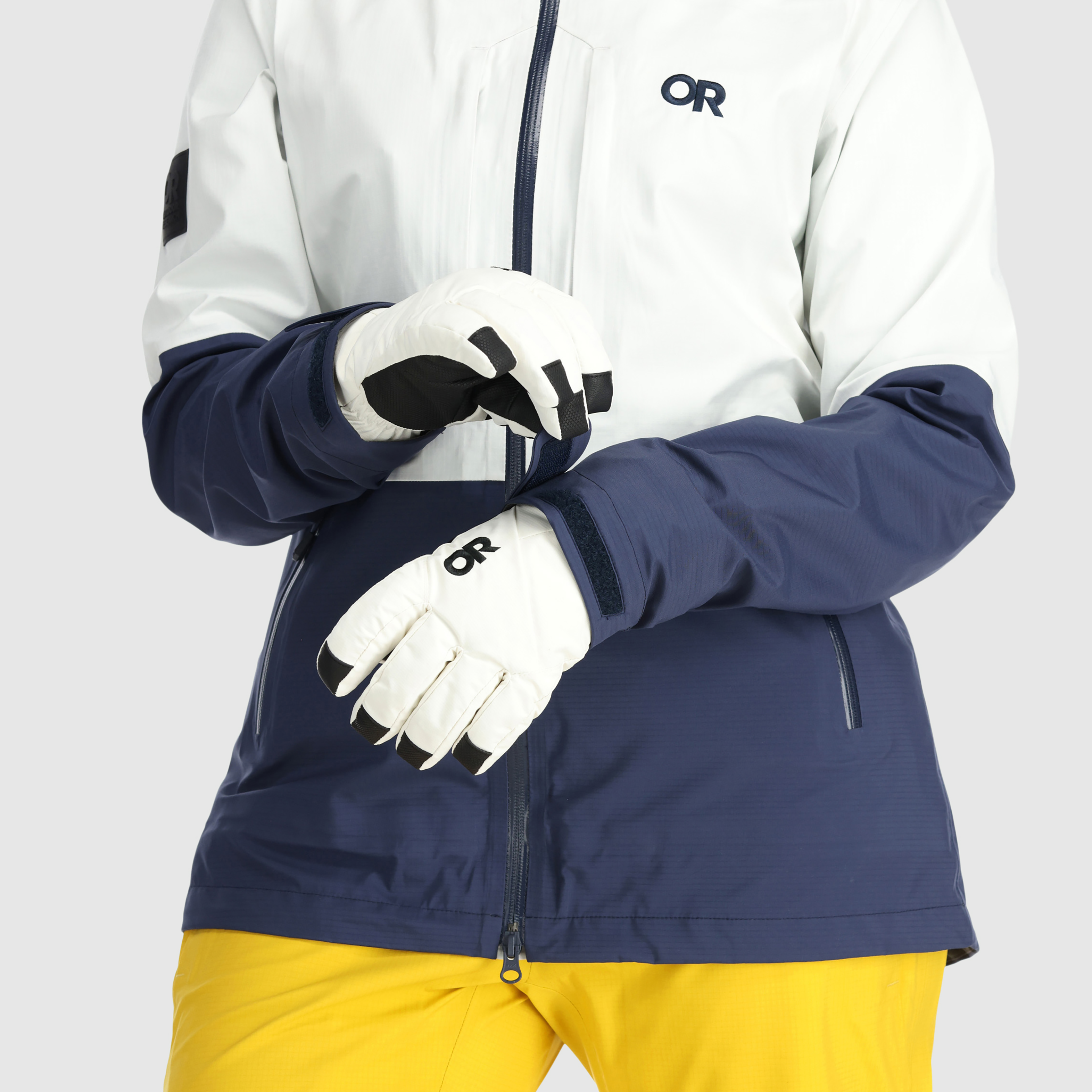 Women's GORE-TEX Touchscreen Gloves for Cold Weather